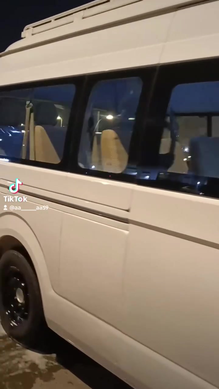 السلام عليكم جنبي 2018 سياره مقفوله كفاله عامه ما عدا بها نص هلال ملقط من القياس والباقي مقفول محرك وقير واكسن وتخم تاير تبريد شغال رقم بغداد مسدده هيئه وغرامات تحويل ثاني يوم سياره جاهزه على حبايه ونص العنوان البصره//***********
