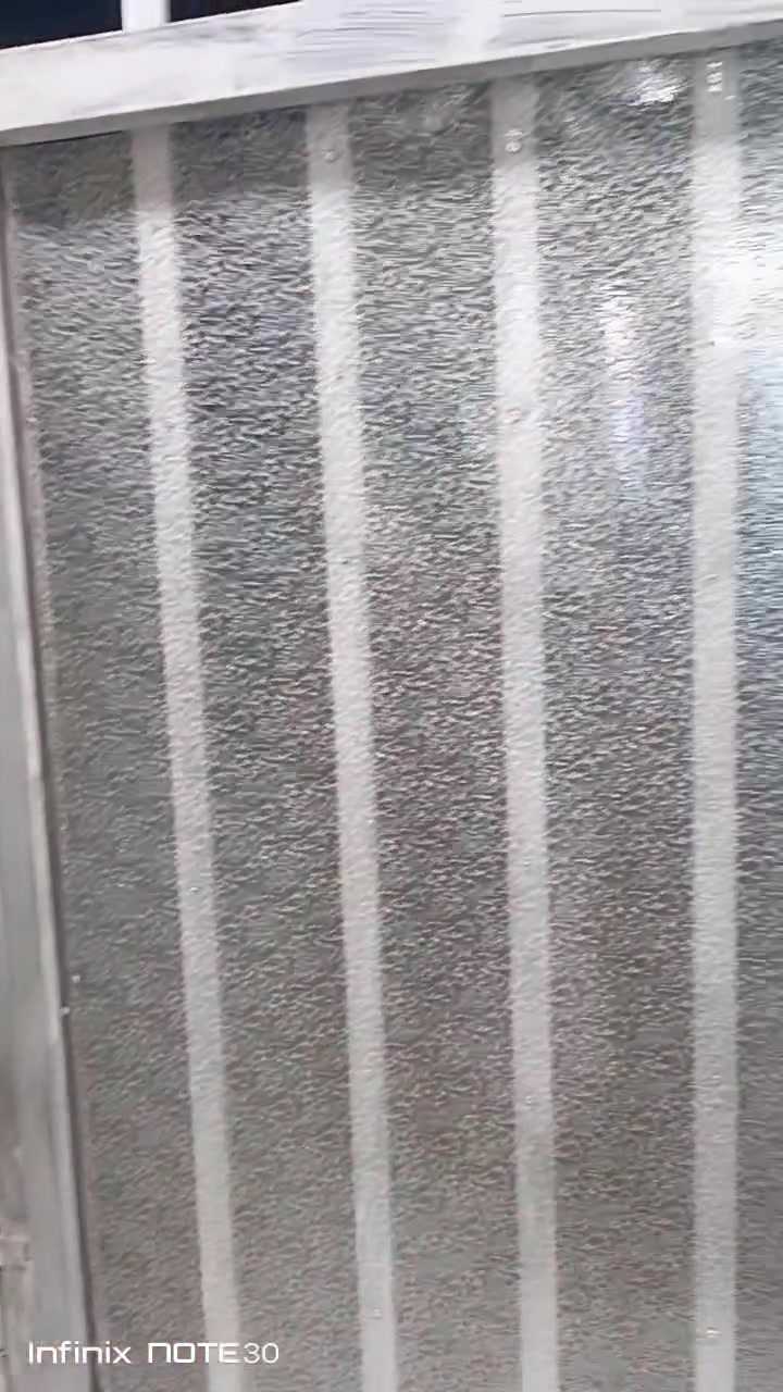 بيت للبيع بيت للبيع فقط
الخطيب الزراعي قرب معمل الغاز المساحه 65
طابقين ونص 3غرف نوم 3حمامات استقبال حولي مطبخ للستفسار الاتصال علـّۓ  صاحب الدار
‏‪***********‬‏

