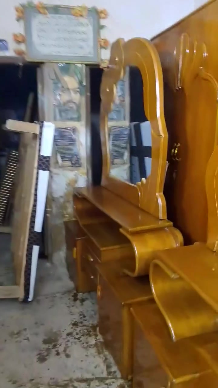 غرفة ستة باب • ثقيل • توصيل