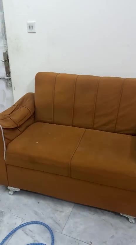 للبيع مكاني حي اور السعر ١٠٠ للاستفسار ***********
