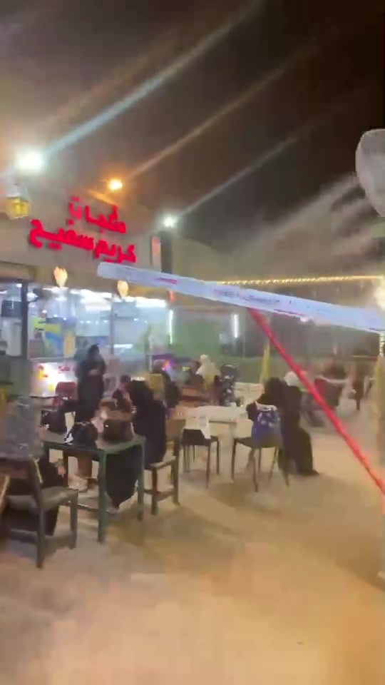السلام عليكم البيع مثلجات خط كامل انتاجي مكان البعيثه اي استفسار ***********
