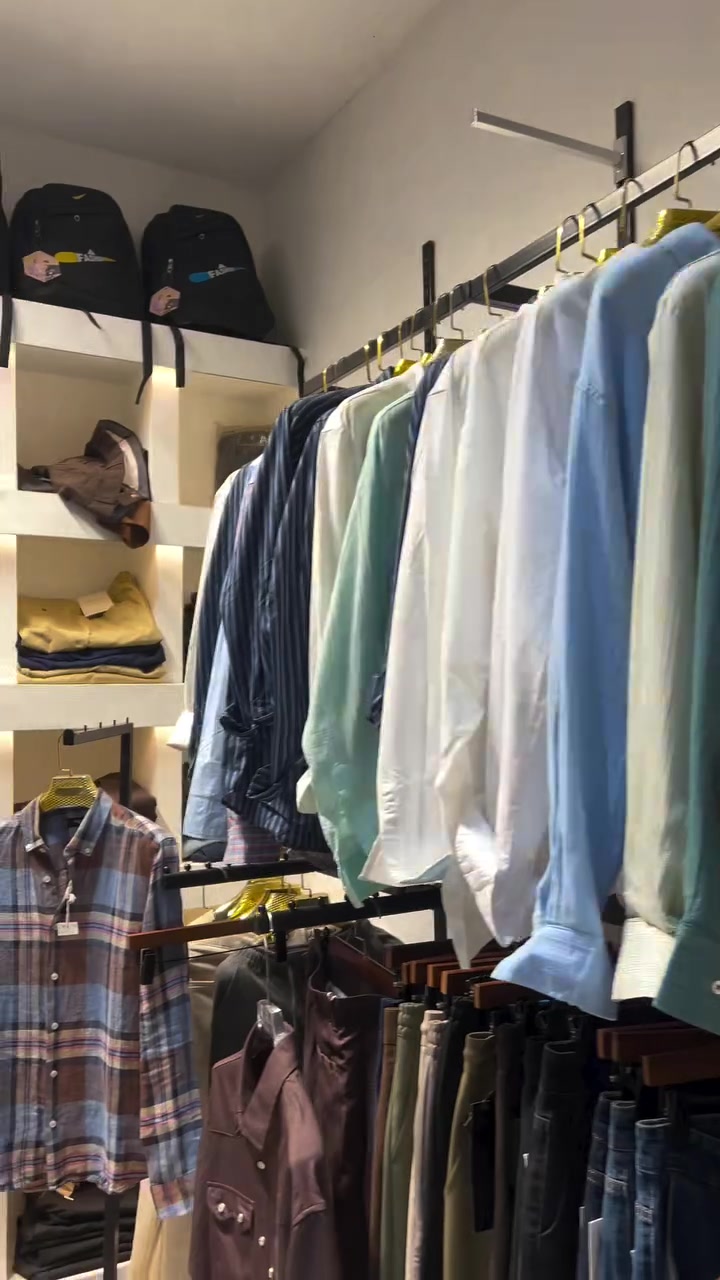 ملابس • بلاش