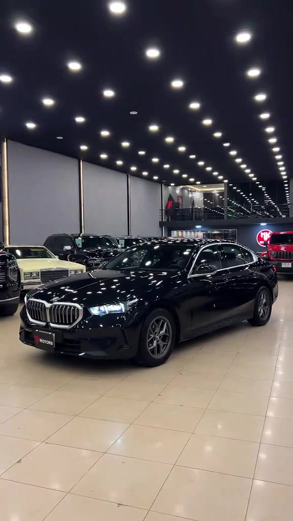 مرحبا بيكم -Welcome-بەخێربێن النوع / BMW الموديل / 520i سنة الصنع /2025 المحرك /V4-2.0L-208hp ناقل الحركة / أوتوماتيك   نوع الوقود / بنزين  عدد الاميال /27000 km  بۆزانیاری زیاتر پەیوەندیمان پێوە بکەن جێگای دل خۆشییە *********** *********** ناونیشان/ Erbil 100m Road opposite Cherry Com - MK motors ‎‏#kurd #kurdistan #cars #bmw #mercedesbenz                        
