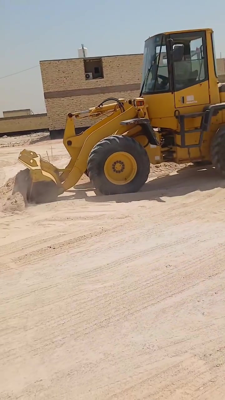للبيع شغل كاموتسو دخول جديد مكان نجف مكفول مكينه 6نتصل ***********

