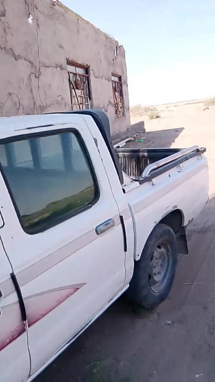 السلام عليكم
للبيع نيسان 2005 رقم ذي قار 
جاهزه حلوه كير محرك حداديه تخم تاير 
العنوان الناصريه رقم الهاتف ***********
