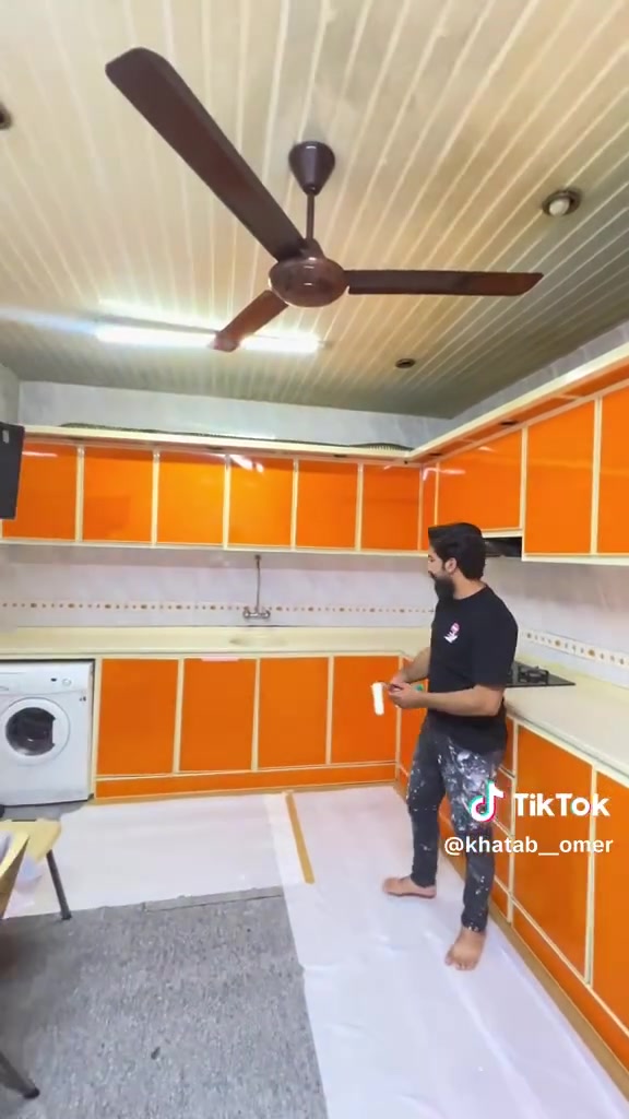 على بركة الله تعالى تم وصول اصباغ خاصه في طلاء الكاونترات بكافة انواعها متوفر بعدة الوان تناسب جميع الأذواق زورونا سوف تجدون كل ماهوه جديد وحصري عنوان المحل بغداد مدينة الصدر قرب تقاطع الاورزدي قطاع 17 مقابل كراج سيارات الحسينية رقم الهاتف *********** متوفر واتساب
متوفر جمله مفرد
