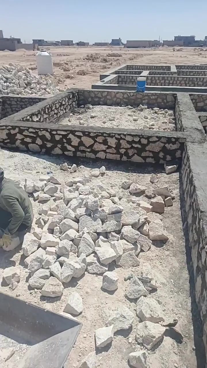 سلام عليكم نظام عملنه تسليم مفتاح وهياكل  سعر متر هيكل طابق واحد سعر متر ٢٥٠ وطابق ثاني ٢٠٠ 
وسعر متر كامل وتسليم مفتاح 🔑 طابق واحد سعر ٣٥٠ 
وسعر طابق ثاني ٣٠٠الف وحسب شروط وفقرات متتطلبات زبون 
لتواصل وليحب يشوف شغلنه 
***********
