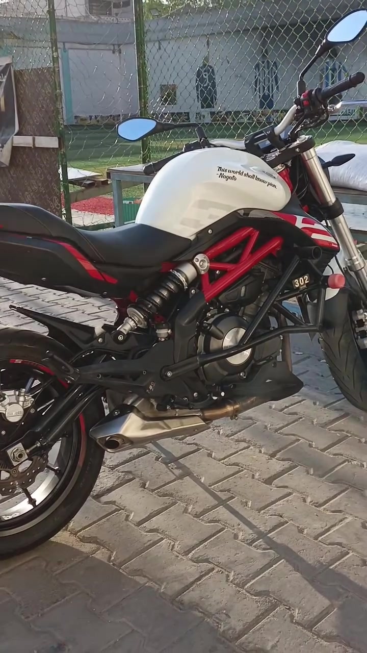 🏍️🔥 للبيع Benelli 302S موديل 2022 🔥

دراجة نظيفة ومرتبة جداً، استخدام شخصي ومهتم بيها. 
عليهه تزويد درع جانبي استيراد من الخارج درع راديتر 
ذيل خلفي رياضي لون احمر البلادي موجود 

🔸 الموديل: Benelli 302S
🔸 السنة: 2022
🔸 الممشى: 14,000 كم فقط
🔸 المحرك والقير بحالة ممتازة
🔸 الدراجة جاهزة للركوب والاستخدام
🔸 صيانة ومتابعة مستمرة
🔸 رقم و سنويه باسمي 

💰 السعر: [5.000.000] قاابل للنقاش
📍 المكان: بغداد البياع

🤝 البيع للجادين، الدراجه مكفوله من تاير للتاير ومناقصهه برغي 🔩
بانزينهه كله سوبر دهنهه ارقه دهن 

🔥 دراجة تستاهل المعاينة، واللي يعرف بالـ302S يعرف قيمتها.

للاتصال زين. ***********
اسياسيل.      ***********
