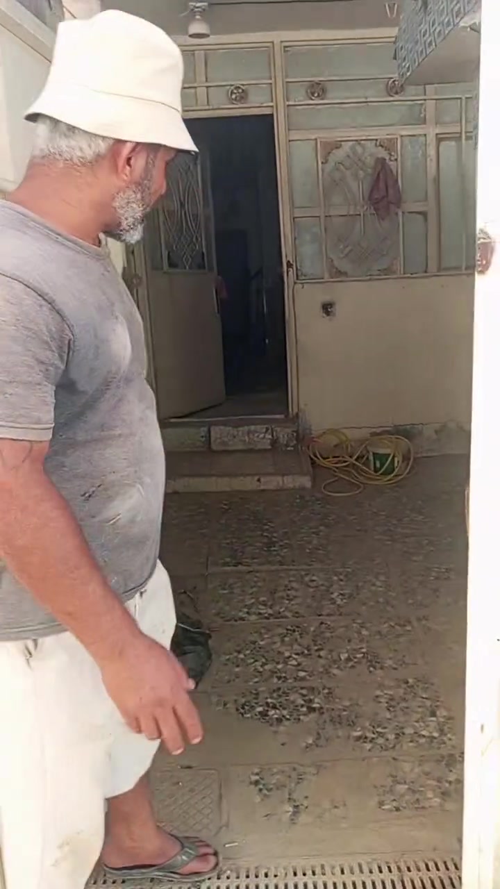 اسلام عليكم بيت تجاوز قرب منطقة ابو درع بيت كامل مابي كل نقص بس الأرضية تعبانة البيت صب مسلح شارع سكلة فرج الستفسار ***********
