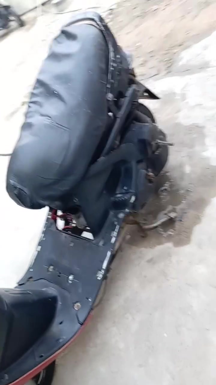 السلام عليكم دراجه فراشه للبيع سعر 250 بيها مجال مكاني بصره والخصيب مهجران قرب مدرسه الشمس حياكم الله *********** هذا رقمي
