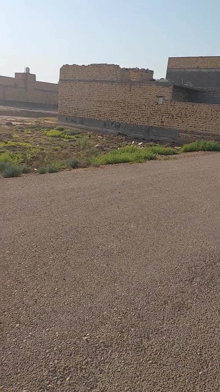 قطعه ارض زراعيه سند 25 
مساحه 220 م 
واجهه 11 ونزل 20 
في مجمع الكرار السكني قرب سيطره المجبس .

مكلف بالنشر .. 
***********
