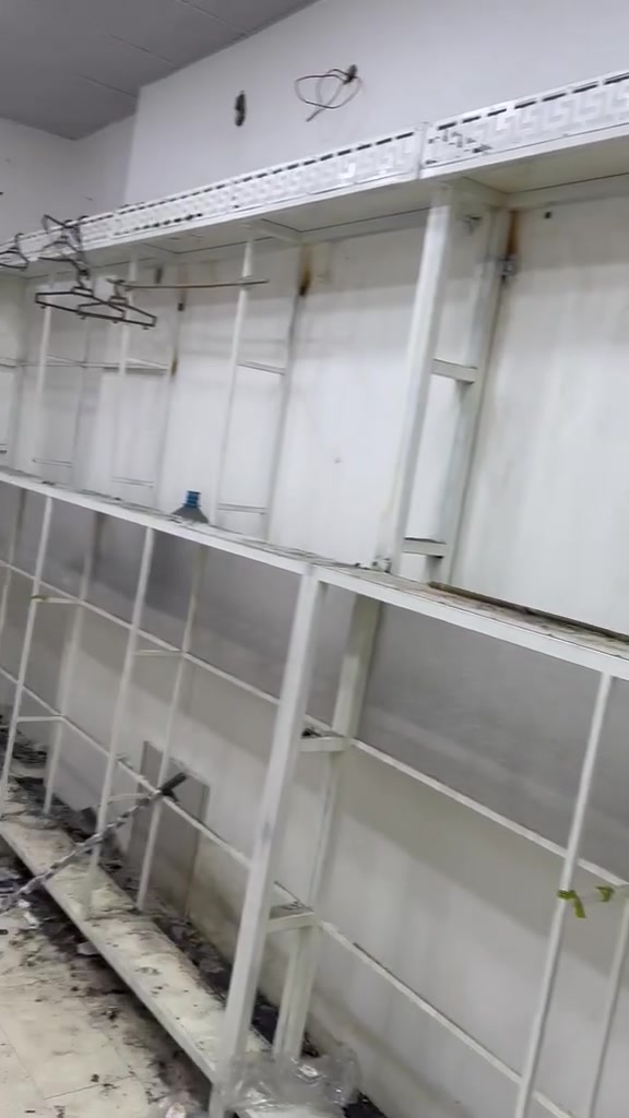 للبيع
***********

