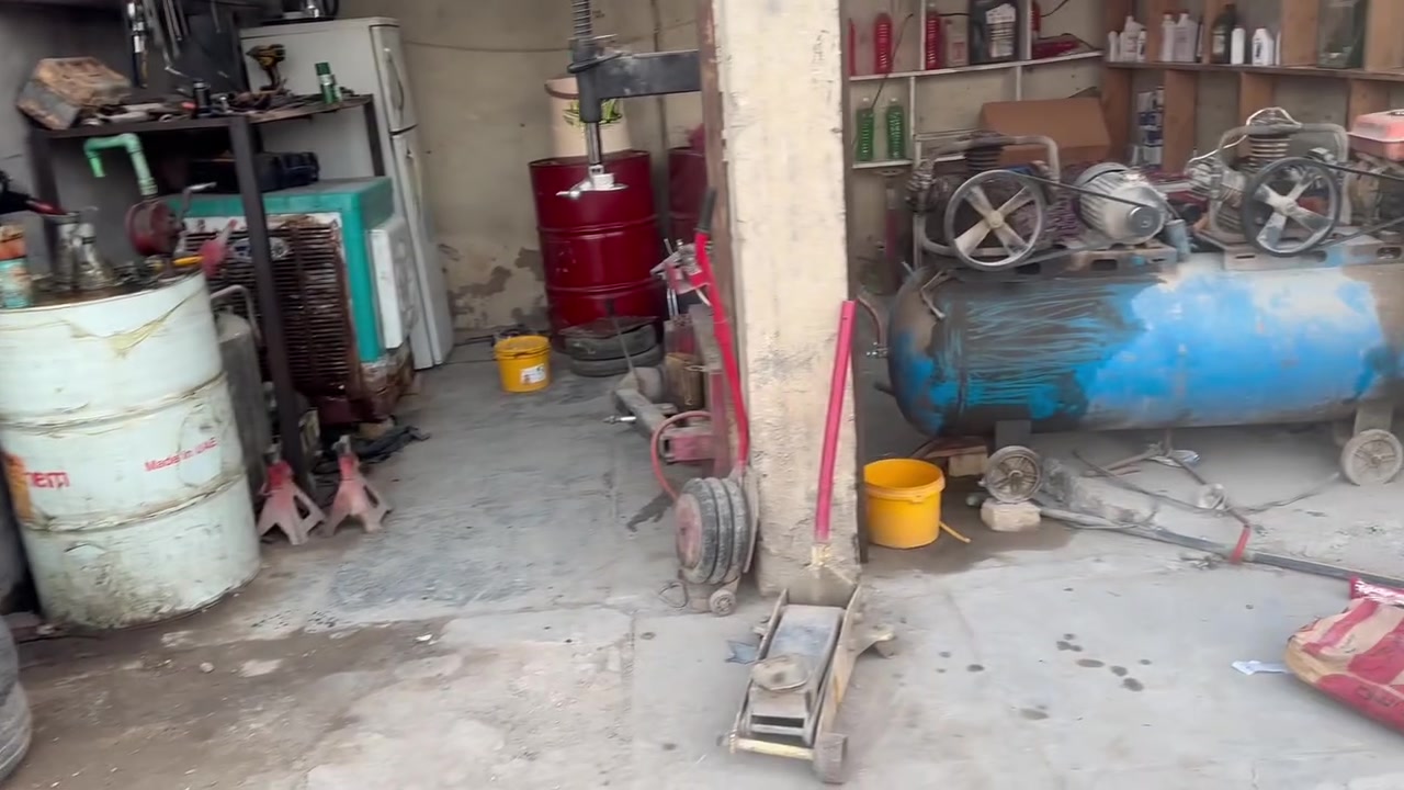 محل بنجر كامل للبيع
المكان بابل الهاشميه 
‏***********
