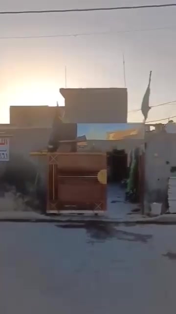 السلام عليكم بيت ٢٠٠ متر              ( بلوك  اساس طابومك ) بشارع ابو علي فرع عشره متر تبليط مجاري  من تعبر فرع اسواق سامي الفرع الي بعده غرفتين ومنورين وحمامين خارجي وداخلي مدخلين مكيش ونظيف  مثل ماواظح بلفيديو  رقم صاحب الدار  *********** وات ساب
