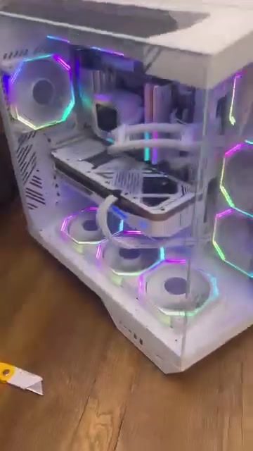 RTX 5070 Ti • رايزن 5 9600X • 32GB DDR5