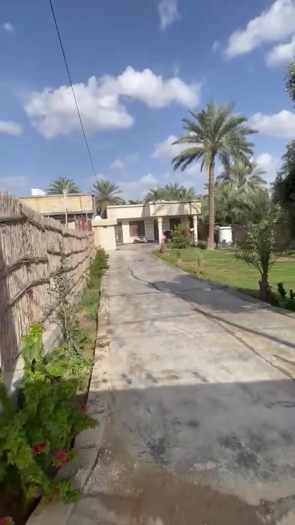 سلام عليكم
دار للبيع  🚞  اليوسفيه

مساحه 850  متر واجه ١٨ متر طابو زراعي سند 25 عله طابو المحموديه تصلح سكن او استثمار بناء حديث ٣ غرف نوم حمامات  2 بناء سنه 2024  قرب حولي المحموديه تبليط الباب البيت مدرسه قريبه  ماء خطين +بير  الاستفسار الاتصال صاحب البيت ***********

