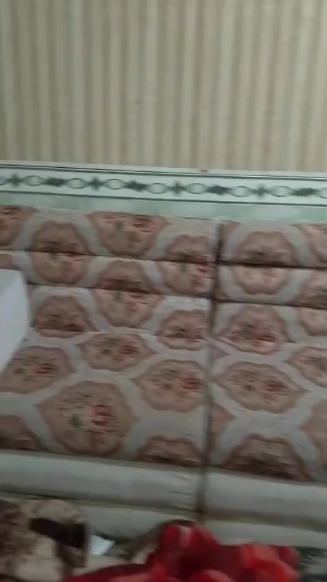 سلام عليكم ديوان للبيع سعره 250 وبي مجال *********** واتساب
