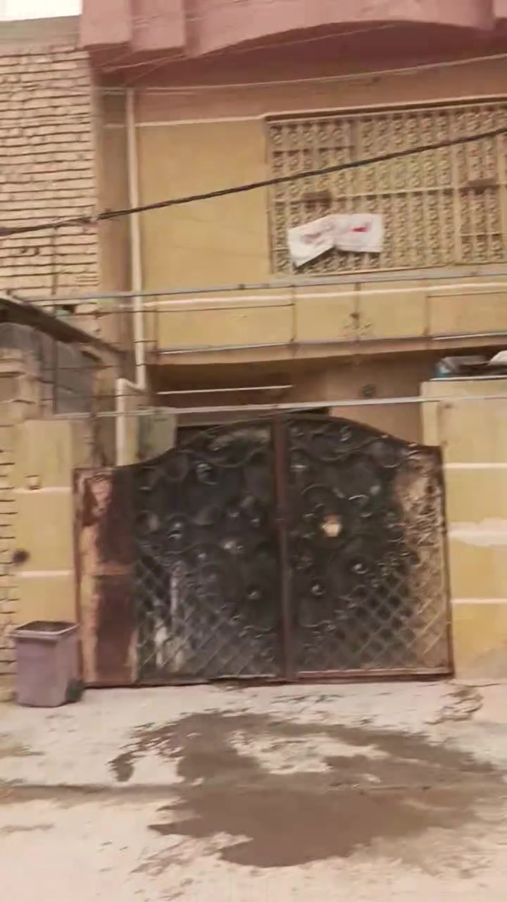 السلام عليكم بيت للبيع الاستفسار على الرقم ***********
