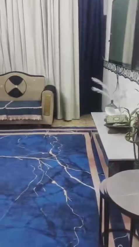 شقه طابق ارضي للبيع عمارات سعيده شارع حسينيه الإمام السجاد للستفسار***********
