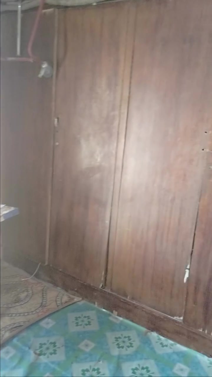 كنتور ست بيبان  طول 4والعرض 2 و بوفيه 5 بيبان  مستعملات للبيع الحمزه شرقي ***********
