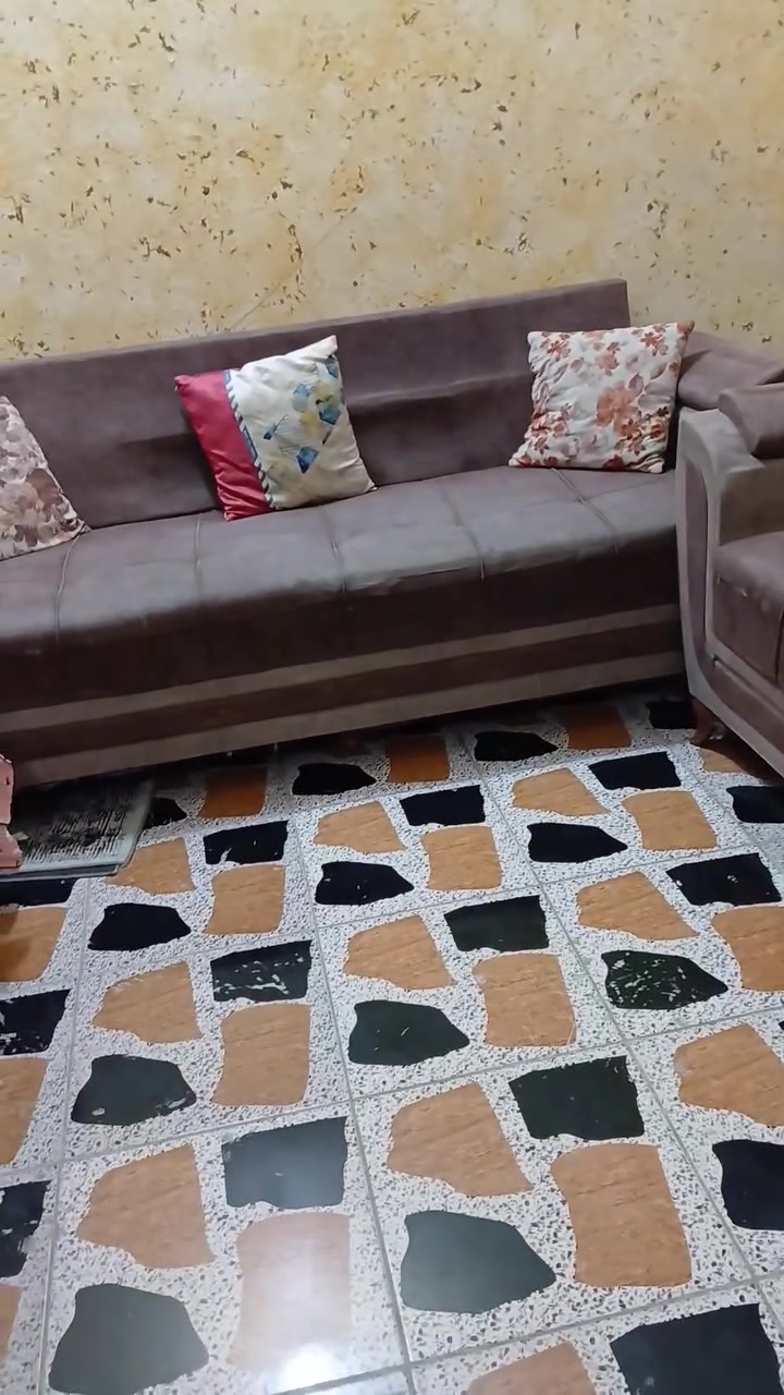 ديوان ٦ مقاعد ب٨٠ بي مجال مكانه غزاليه شارع المركز ***********
