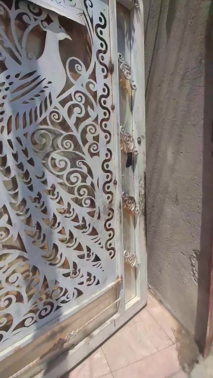 بيت ١٠٠ متر على شارع ابو سمير بيت بي محل قاطين ونص بناء حديث تفاصيل لبيت داخل فيديو واساب *********** خاص مفتوح
