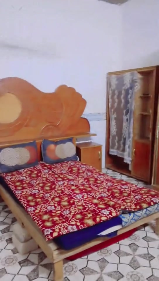 غرفه اخشاب • تخم • ثنينهن