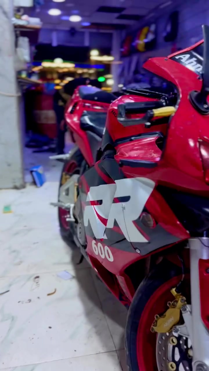 ‏سلام عليكم عندي بطح للبيع محرك600 RR موديل 2006 ما طور نص محرك مفتوح  ناوزل بلاك جديد بطارية جديدة حمامة ثابت  ￼ الاستفسار اتصل على الرقم 
***********
***********￼￼
