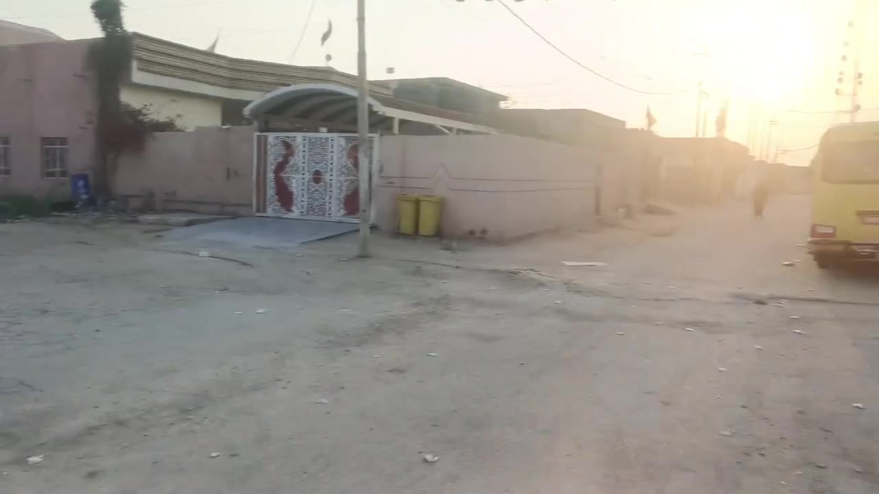 سلام عليكم بيت مساحه 340متر طابو زراعي يحتو علا ستقبال 4 غرف معه ساحه ومحل لبيت ركن السعر 45 وبيه مجال قليل وقابل التفاوض مكانه بصره كرمت علي ابو صخير مجاور شريكت حقل الماء السفسار علا رقم ***********
