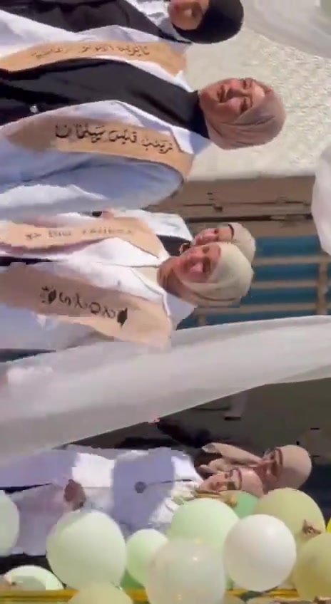 الانوار  حيث تُصاغ الأحلام.. وتبدأ رحلة التفوق ! ✨
تعلن ثانوية الأنوار الأهلية للبنات عن انطلاق "موسم التفوق الجديد". نحن لا نفتح أبواب مدرستنا فحسب، بل نفتح آفاقاً لا حدود لها لكل طالبة تطمح إلى التفوق والنجاح 

إلى من يبحث لابنته عن التميز الدراسي والأخلاقي..
انطلق موسم التفوق في ثانوية الأنوار الأهلية للبنات. نعدكم بعام دراسي استثنائي، نضع فيه خبراتنا بين يدي طالباتنا لنضمن لهنَّ أعلى المعدلات في الامتحانات الوزارية والصفوف غير المنتهية.

ثانويه الانوار 
المدحتيه تقاطع الهاشميه / الشارع العام 
قرب مطعم تاج محل 
***********
