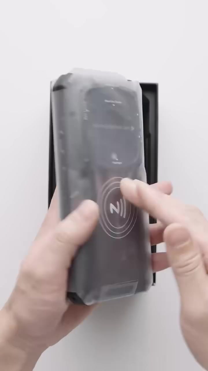 Ulefone Armor 28 Ultra
الجهاز مقاوم للصدمات عسكري 
الجهاز جديد فقط مفتوح من كارتون غير مستعمل ابد موصفات جهاز كلش قويه اكتب باليوتيوب وشوف مواصفاته ويجي بكامره حراريه وليليه ما مطروقه بكل الهواتف 
الجهاز بطاريته فوك 10000 ملي امبير يعني 3 يام يبه وياك يدعم شرحيتين وذاكره عشوائيه 32 
وسعه تخزين 1 تيره بايت الف كيكه 
ويجي وياه شاحن 120 واط ضد الماء والغبار والكسر والخدش  جهاز لو سولف للصبح ما تخلص مواصفاته
مشتراته ب 900$ يعني ب مليون و 350 الف للبيع ب مليون و 100 فقط  تواصل معي على الواتساب او الاتصال على الرقم 
*********** 
البصره الطويسه
