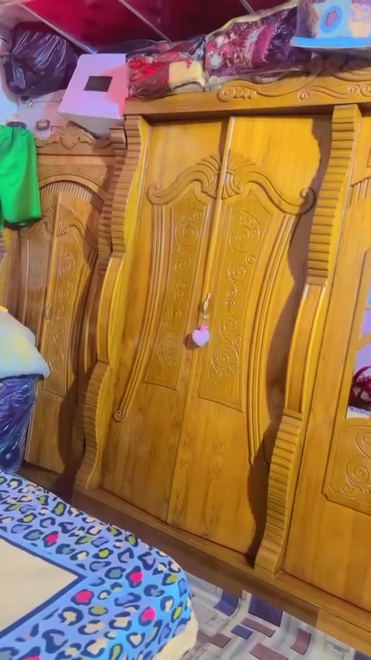 غرفه تسكام سعر مليون عراقي مكان قبله تصال***********
