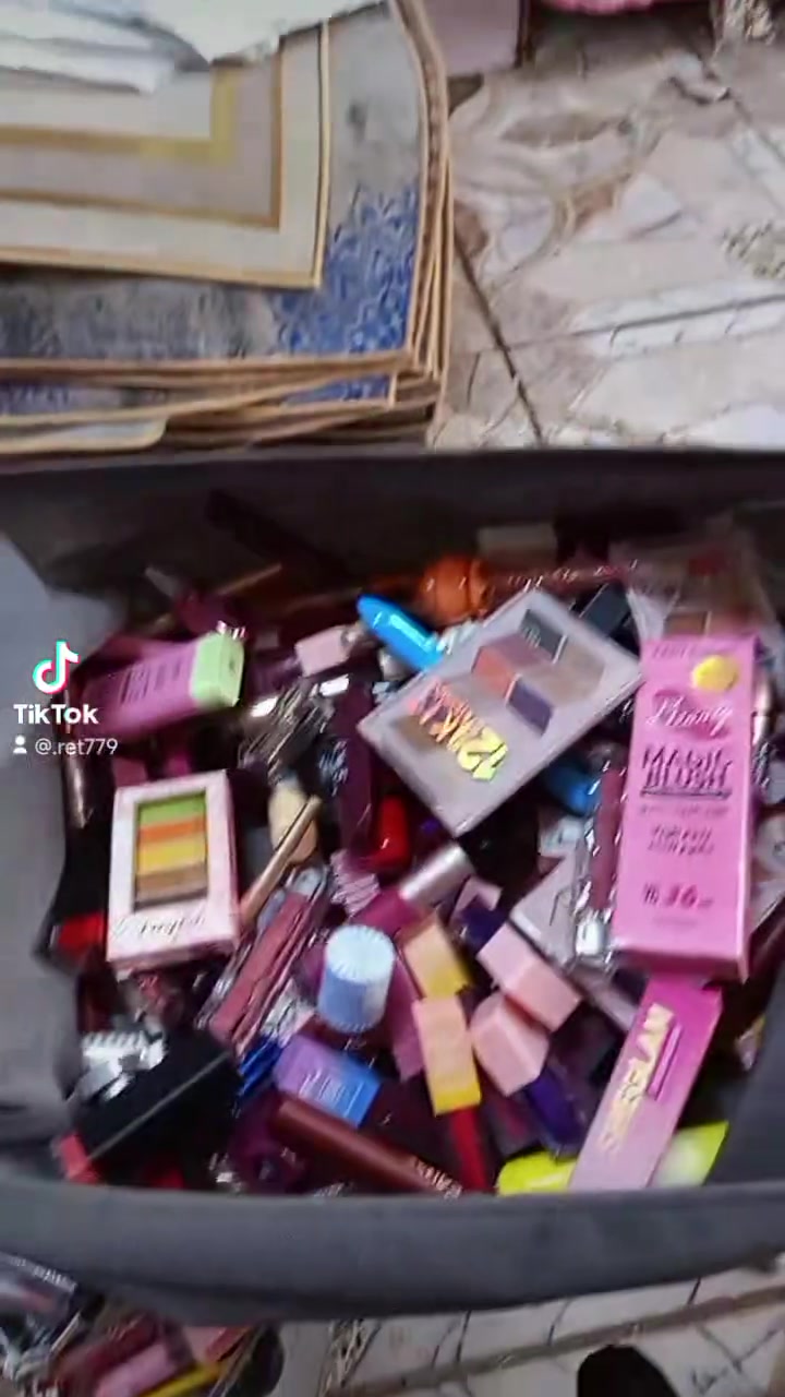 لاصحاب المشاريع الي حابه يبني نفسه بنفسه 
عرض خاص ٢٥٠ قطعه فقط ١٠٠ الف توصيل ٥ لكل المحافضات
***********
