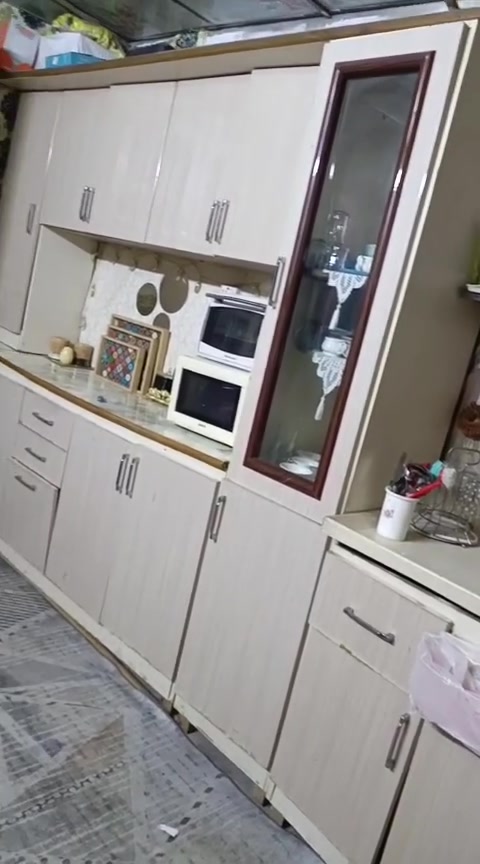 كاونتر مستخدم ب١٥٠ مكانه حي العامل ***********
