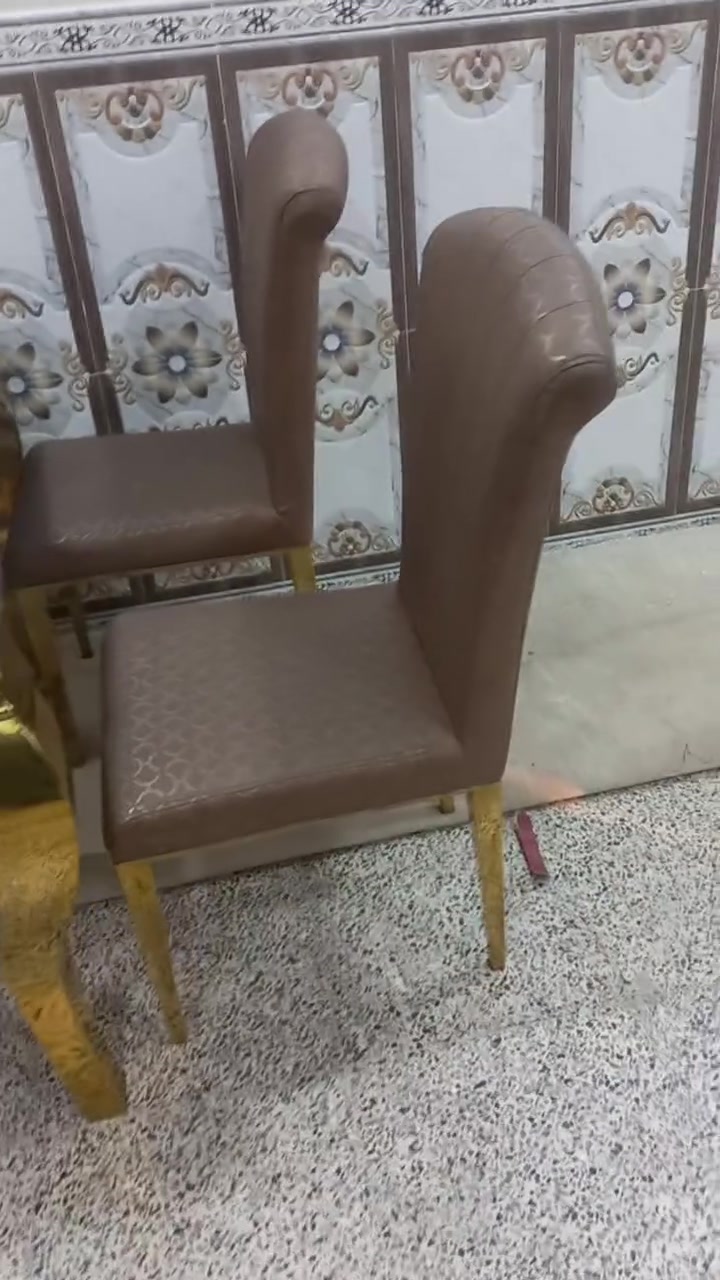 السلام عليكم ميز طعام مرمر اربع كراسي العنوان ناصريه السعر 250 رقم الهاتف***********
