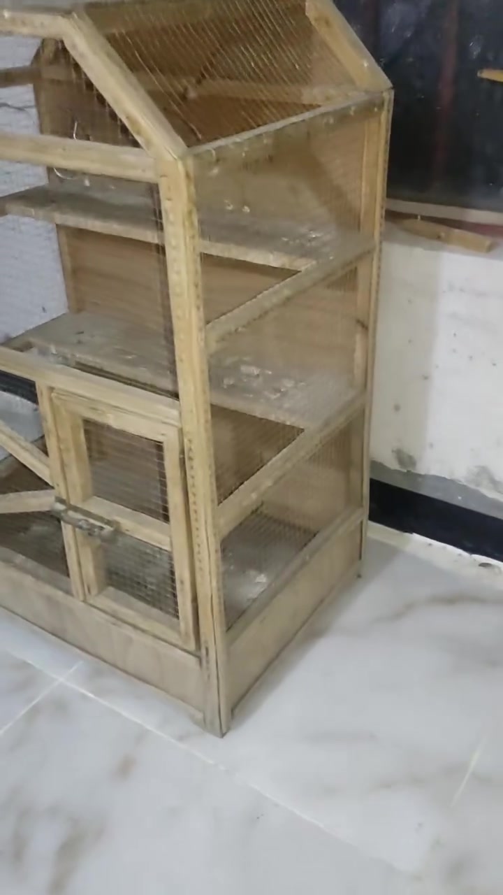 سلام عليكم قفص لبيع مستخدم سعر 30 وبيه مجال مكان بقداد ابو الشام ***********
