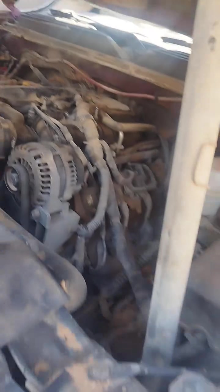 مرخصت الادمن عندي سياره لبيع مكلوبه مكلوبه سوبر مان موديل2007 طويله  رقم اجر بصرة فول مواصفات تشتغل وتمشي مكان بصرة شافي انه مكلف بالنشر اتصال عبر اوتساب 
الاتصال ع رقم *********** او ***********

نص مكتوب في الصور:
- 05/09/2026 13:55
- 05/09/2026 13:56