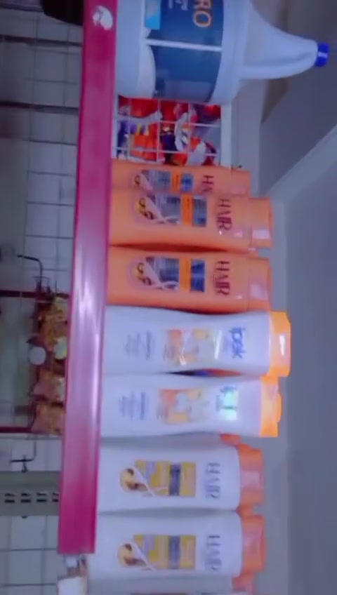 يا الله إسلام عليكم عارضات عامودي مستخدم نضيف شرط النضافه وشغل ورفوف وسلات مال جبس وكلشي واضح بلمنشور  وحته مواد موجوده سعر خاص وبيهن مجال للطيبين العنوان بغداد الجديده رقم*********** متواجد خاص

