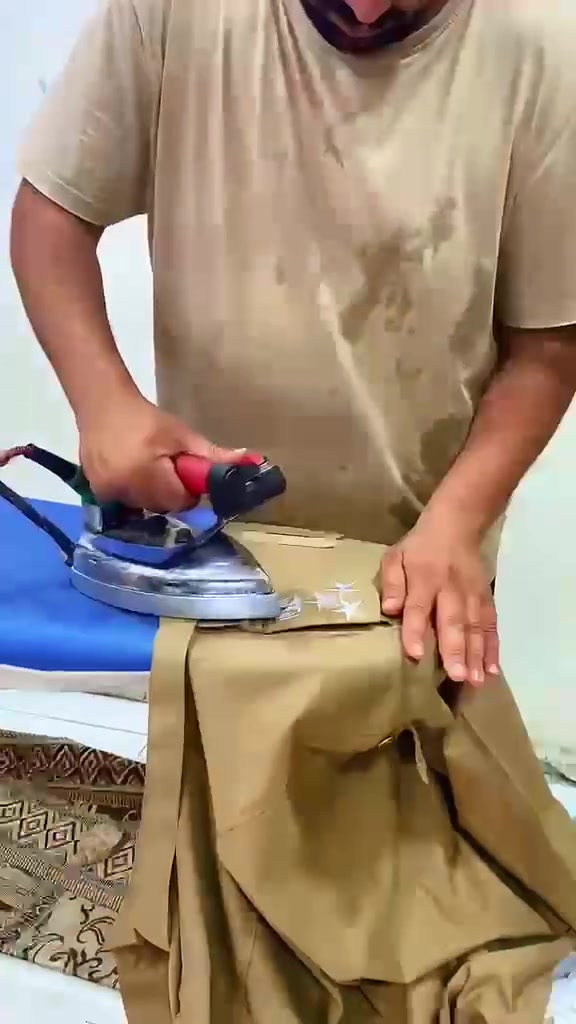 مرحبا بكم في مكوى الفهد 
اليوم احد ضباطنا العراقيين الابطال 
جاب البدله غسل و كوي شوفونا الترتيب يستاهلون قواتنا الامنيه 
بغداد التاجي مدخل ام الجدايل زورونا اهلا وسهلا بكم 
(***********)
