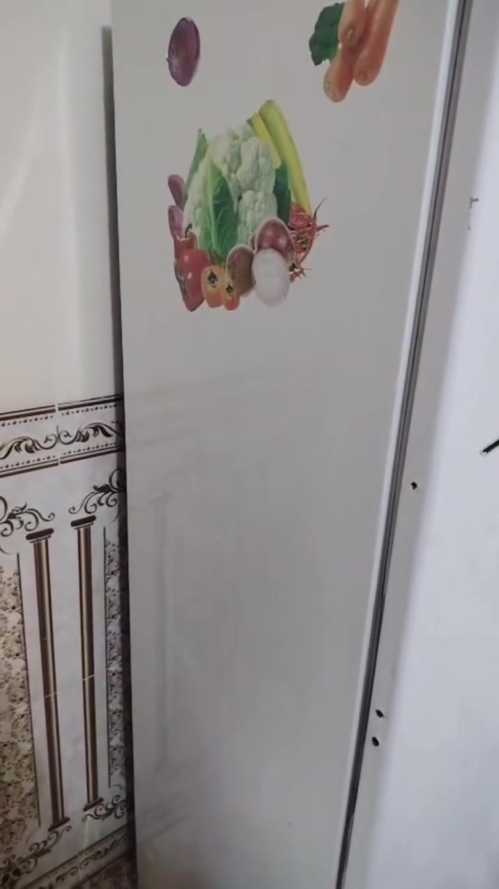 السلام وعليكم ثلاجه للبيع
***********
