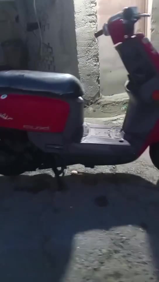 اسلام عليك دراجه للبيع كهربايات شغاله نكره سلف مكينه ما مفتوحهه دراجه خير من الله دراجه ما صار 3اسابيع من امنزله رمبه مكان دياله بعقوبه السعر مليون و100و بيهه مجال اتصل عل رقم ***********
