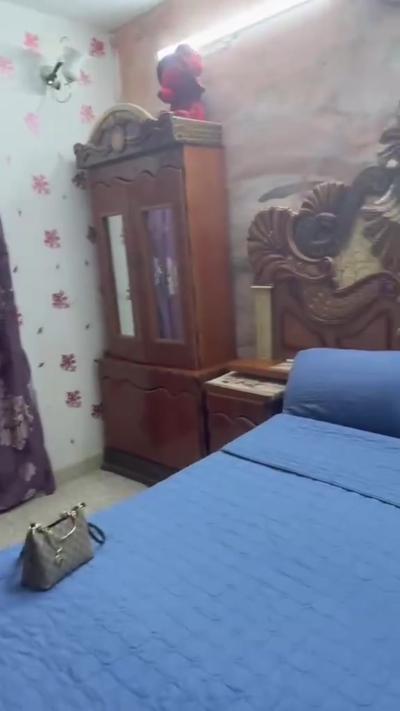 غرفه اخشاب للبيع سعره700للتصال الرقم***********
