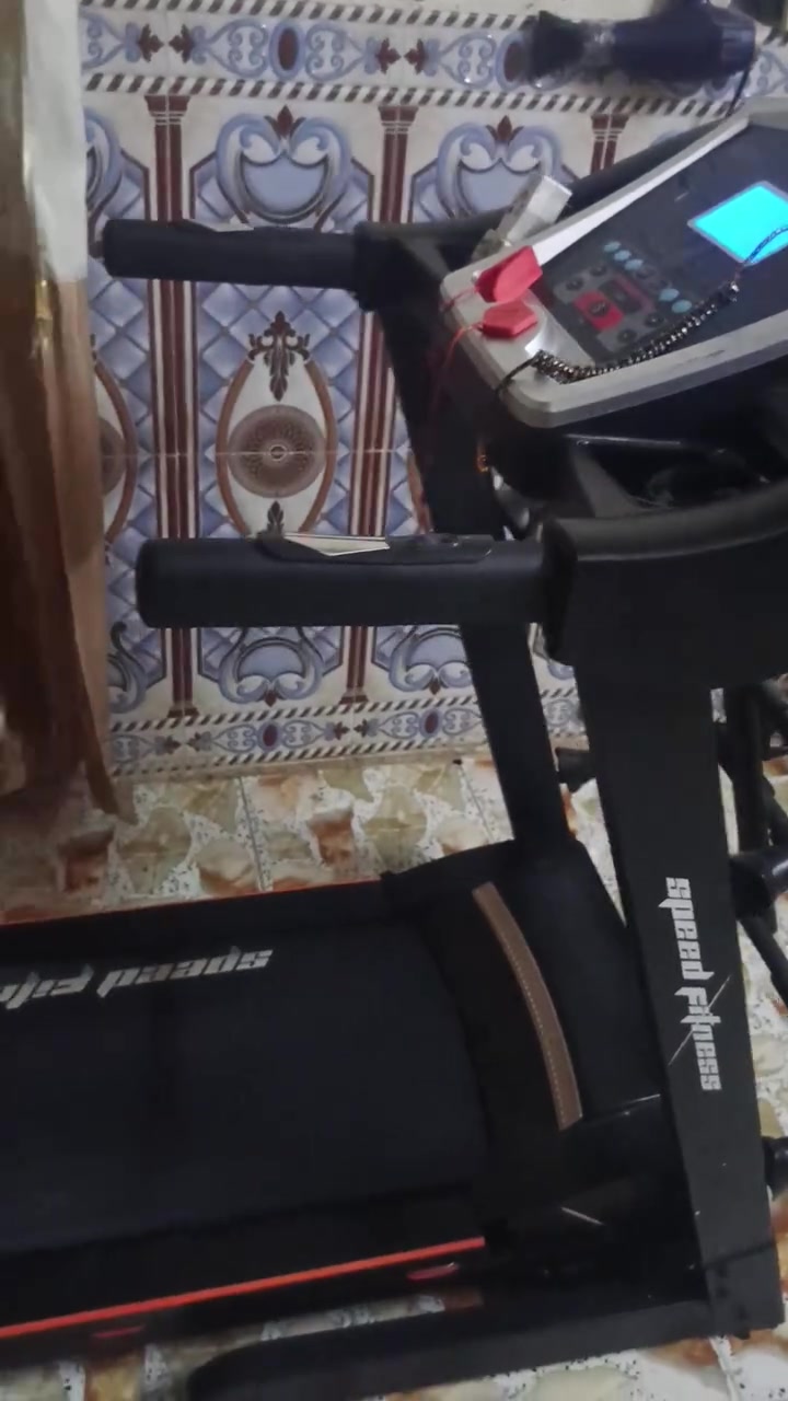 جهاز جري للبيع ب 200 الف وبيه مجال جبلي دبل ماطور ***********
بي واتساب
