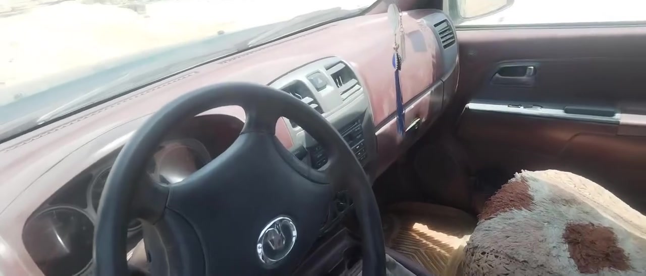 السلام عليكم ورحمة الله سيارة 🚗للبيع كرتول صيني مديل 13سنويه جديده ل31 بسمي مشروع وطني بيهه خياس ما ملكوطه سيارة بيه جاملق اليسر ولبنيد ابدلات وتبريد مابيهه سعر 38وبيهه مجال البصره الدير *********** اتصال واتساب
