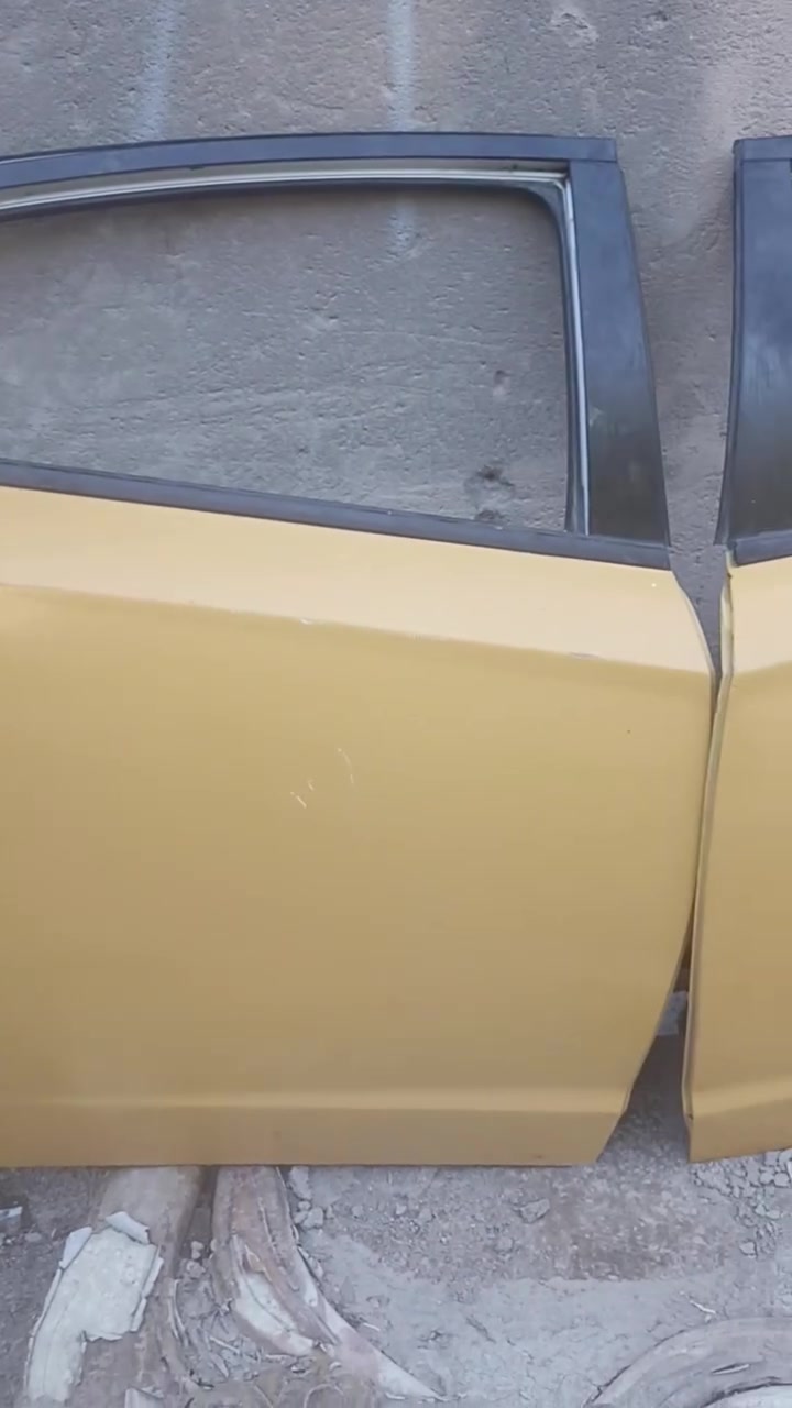 السلام عليكم اربع بيبان ودعميه خلفيه للبيع *********** بي وتساب
