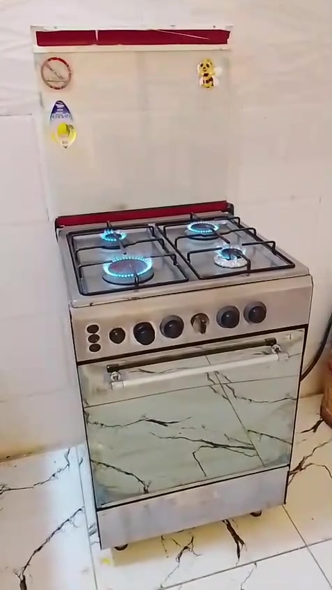 مكان لبياع تراث اي استفسار خاص غراض كلهن نظيفات شري خاص او اتصال عل رقم بي وتساب *********** طباخ ١٠٠ وبي مجال  مصري ناره تخبل وفرنه نظيف وشغال مابي اي نقص
