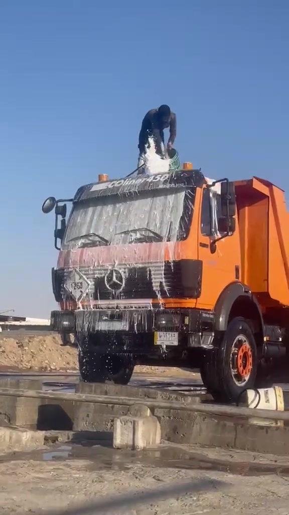 البي اثنه ابلاديه ٢٦/٣٥مجموعه جيف مكينه ٣٥بلادي قلاب السياره جديده وكفاله عامه قماره وشاصي بدون صبغ السيارة ماعيزه شي ابوجهك لشغل للستفسار توصل على الرقم ‭***********‬أو الرقم أو ‭***********‬
