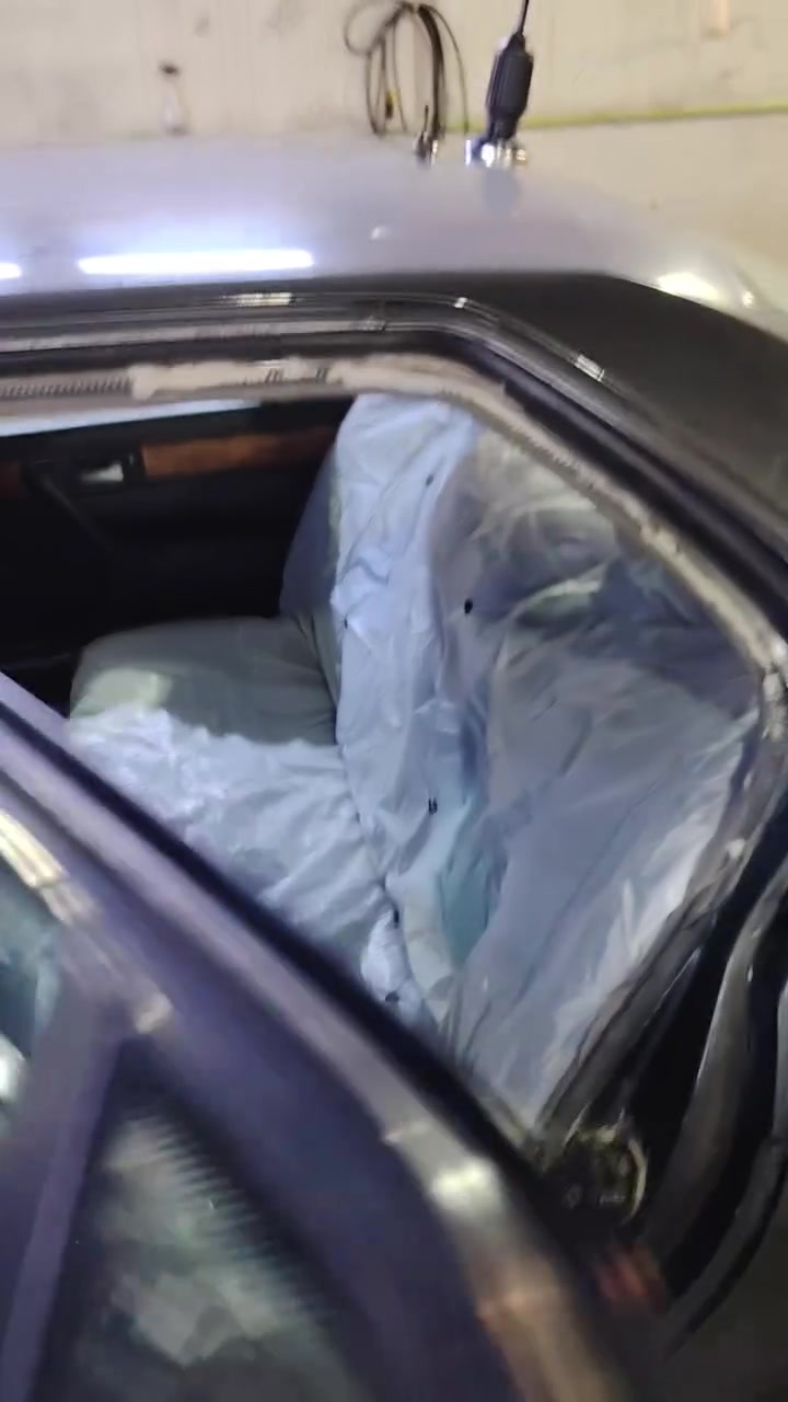 السلام عليكم 735 اصل وفصل سنويه وبليته موديل 92  رقم دهوك شرط التحويل مكانها بغداد زعفرانيه
سياره كير ومحرك 35 بشرط جدد لدرجة

سياره اكسل وايرفلو جدد

حداديه اماميه جديده

حداديه خلفيه 80 بلميه عوزها دبل واحد

كهربائيات كلها شغاله

حماوه ماكو وخير من الله

اربع جام كهرباء 3 انضمت قيادة

كيجات كلها شغاله

تخم تاير وتخم ويل خليه جديد 

سياره بدون ضربه ابد وصبغ بيها قطع مو عام

سياره بلاديه ومال جناي

نقصها تبريد ماكلك بي هيج وبي هيج ابيعلك تبريد طافي لباقي كله خير من الله 

ترهم بيع وترهم مراوس  واسف عل اطاله وخاف نسيت شي

السعر خاص بسبب النفوس الضعيفه  او ***********
