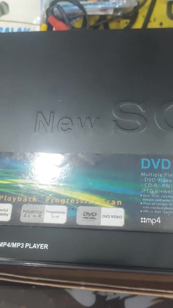 جهاو DVD سوني جديد خاصية ربط سماعة خارجيه مع منفذ رام وفلاش 1للاستفسار وات ساب 0770781367
