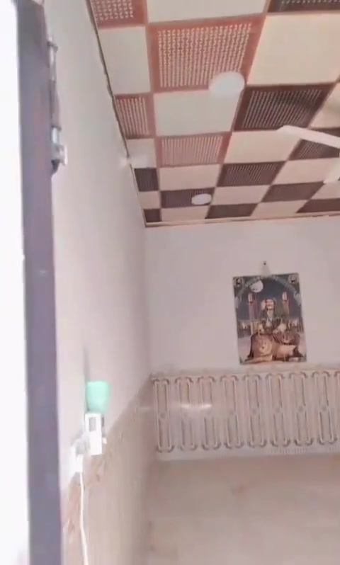 بيت رهن 100مربع ركن طابق واحد كما موضح بالمقطع الأمن الداخلي قرب الجامع الاخضر اتصل ***********
